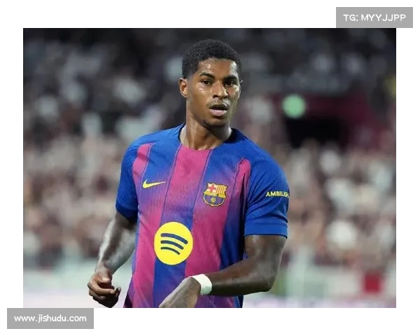 拉什福德曾是巴萨年轻球员的童年偶像 他们对他的崇拜激励着奋发向前 拉什福德曾是巴萨年轻球员的童年偶像 他们对他的崇拜激励着奋发向前